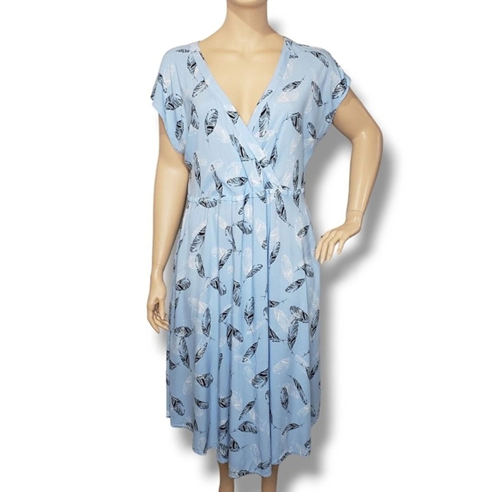 Torrid Feather Print V Hem Challis Dress Light Blue Plus size 1